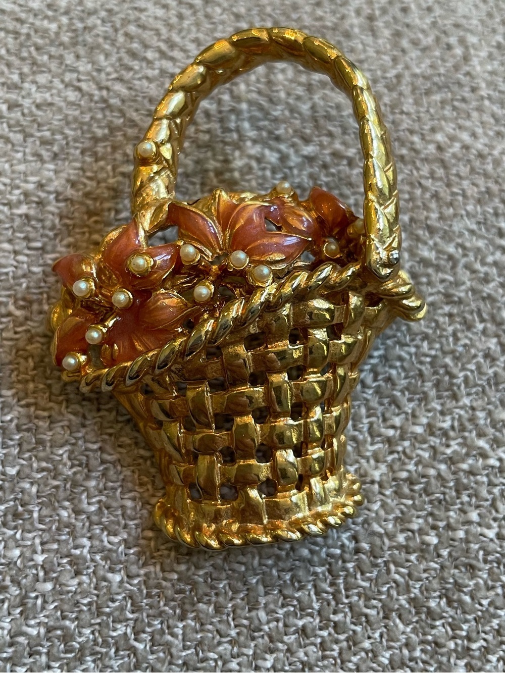 M Jent Woven Flower Basket Brooch Pin Signed Gold Tone Faux Pearl Floral Vintage